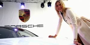 Мария Шарапова презентовала именную версию Porsche Panamera GTS