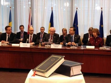 Украина подписала соглашение об ассоциации с ЕС